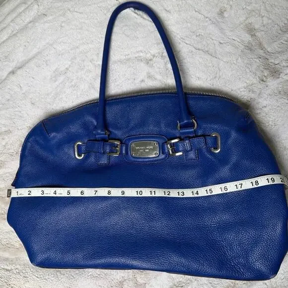 Michael Kors Weekender Bag - Picture 8 of 9